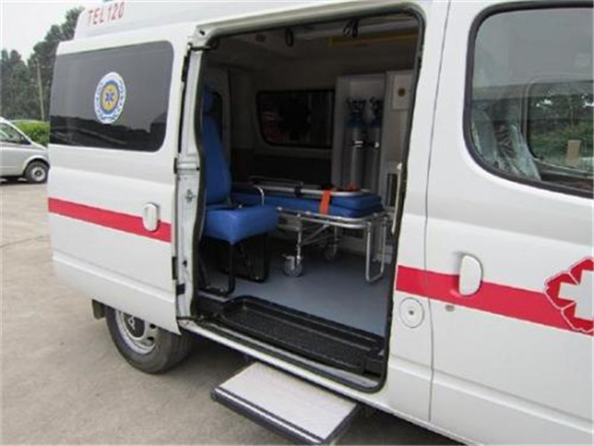 尼玛救护车出租服务案例7